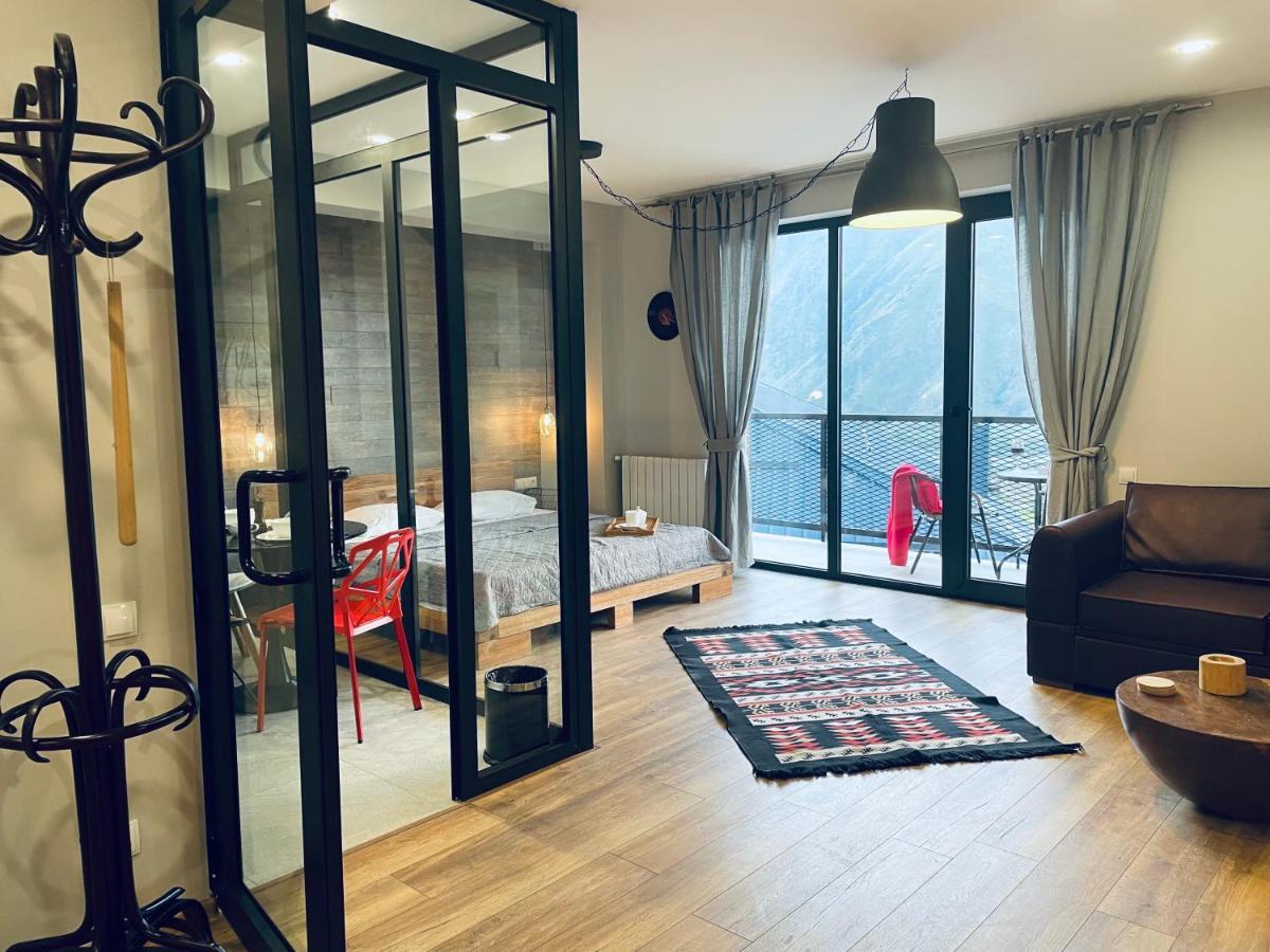 Kazbegi Stylish Apartment Exterior foto